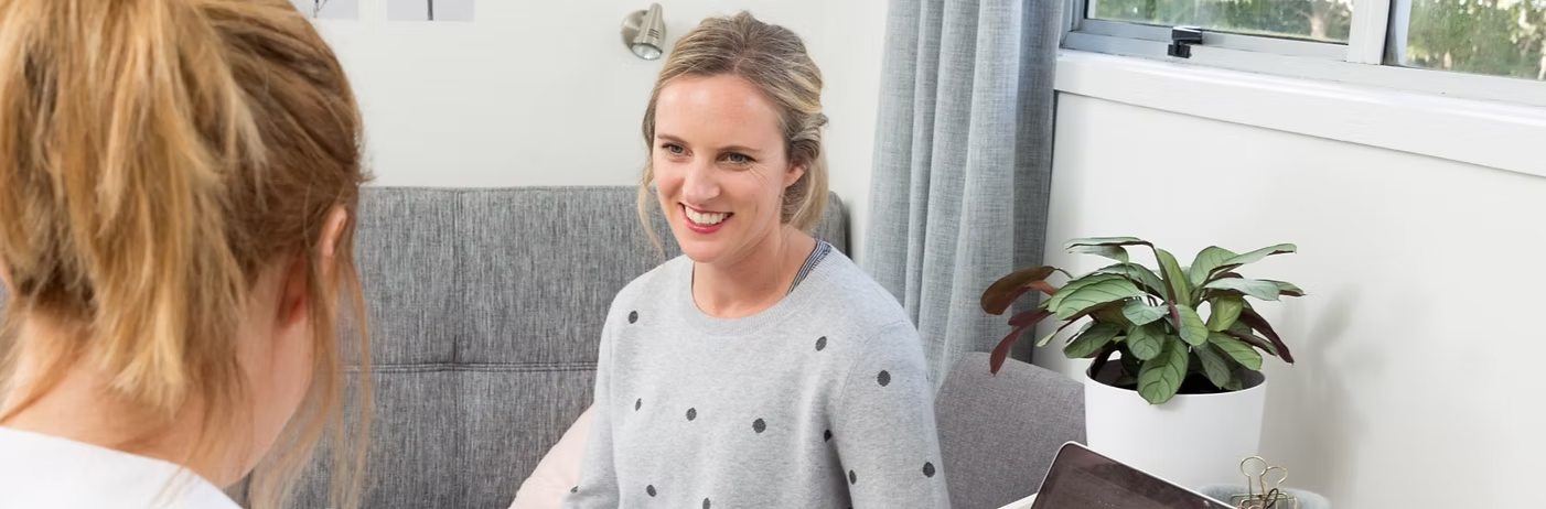 Davinia Goodes, Registered Nutritionist at Zesty Fox Nutrition in her North Shore Auckland clinic. Women's health and family Nutritionist at Zesty Fox Nutrition, North Shore Auckland. Specialising in weight loss, gut health, hormone health and childrens nutrition.